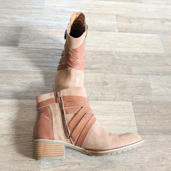 SOFFT Merced Dark Tan and Brown Neutral Strappy Bootie Ankle Boots Size 6.5 - Picture 4 of 7